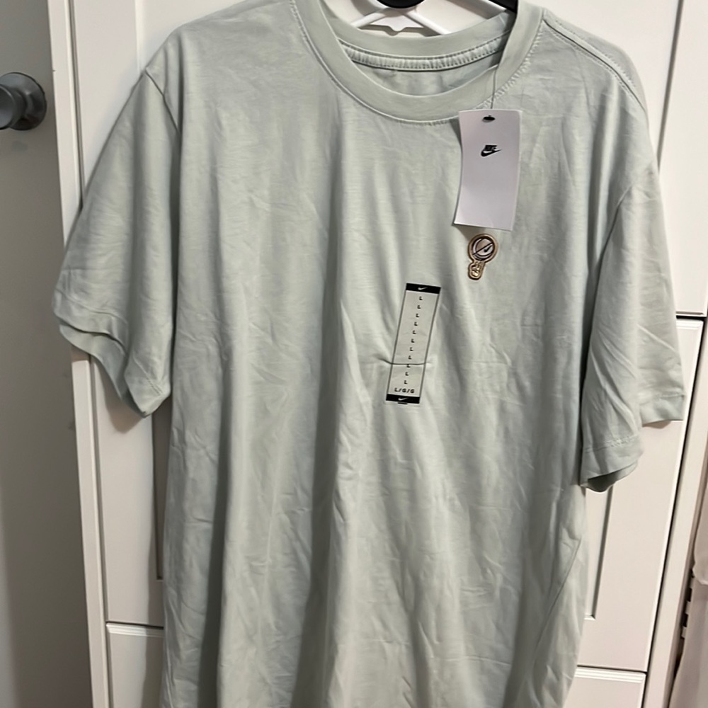 Nike T-shirt